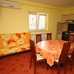 Apartament With Wifi Starigrad, Paklenica - 6577 *