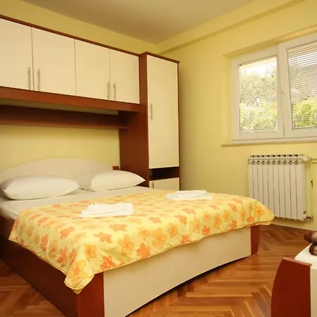 Apartments With Wifi Starigrad, Paklenica - 6577 Lägenhet Starigrad Paklenica