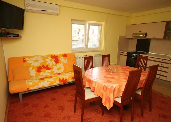アパート With Wifi Starigrad, Paklenica - 6577 *